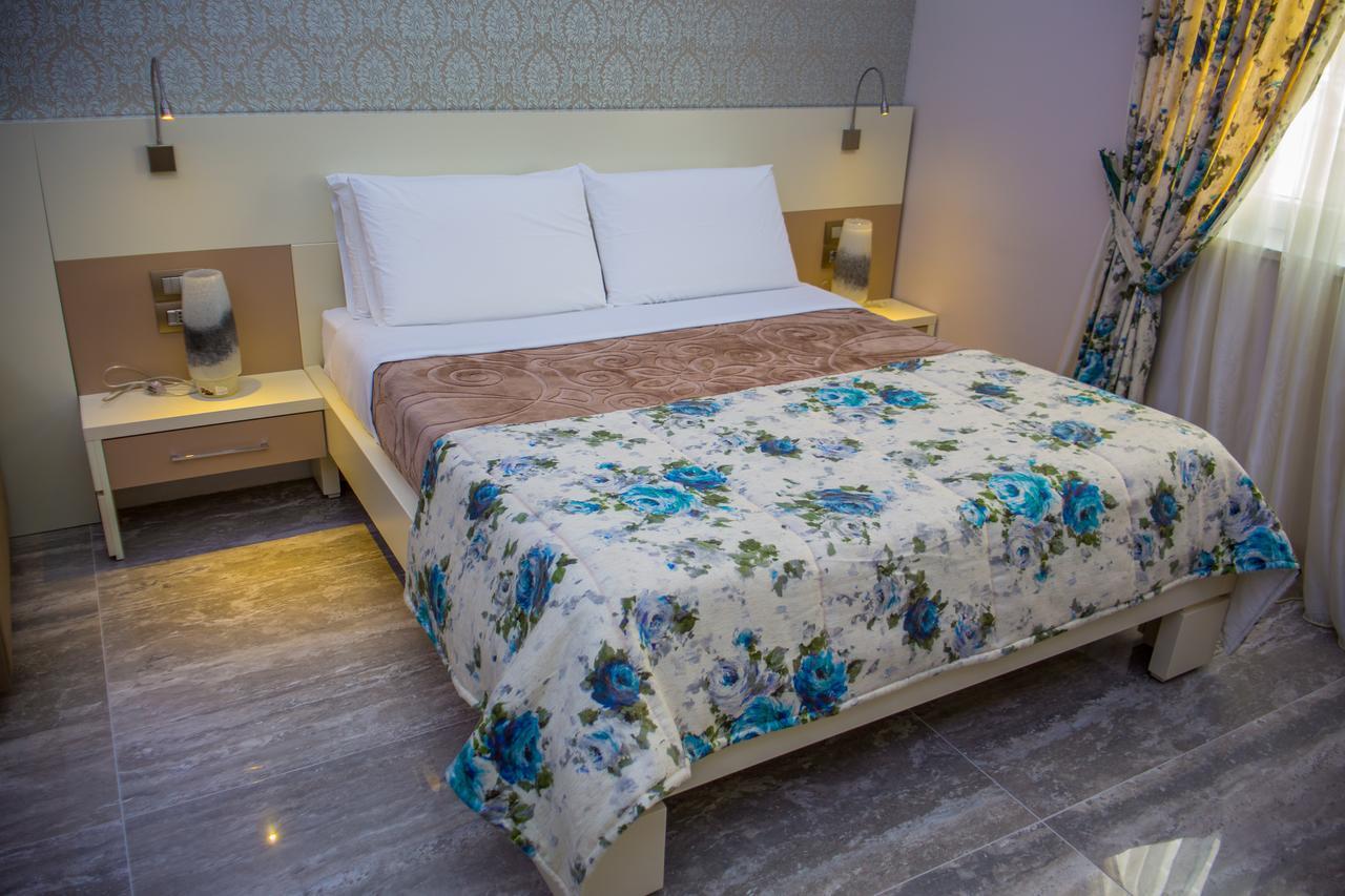 Hotel Vila Koral Драч Екстериор снимка