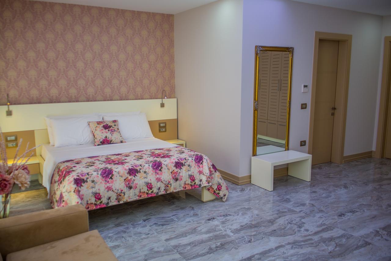 Hotel Vila Koral Драч Екстериор снимка