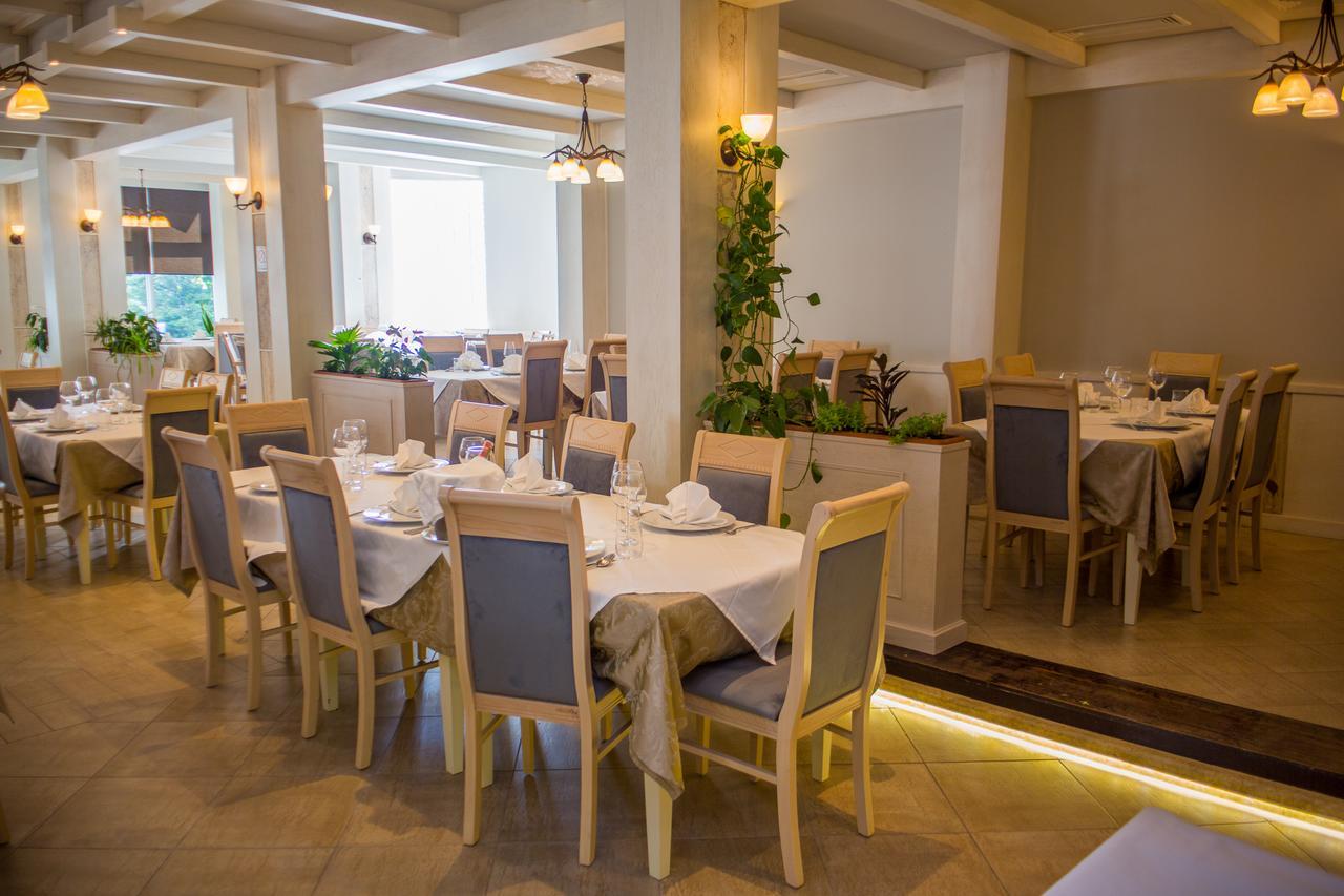 Hotel Vila Koral Драч Екстериор снимка